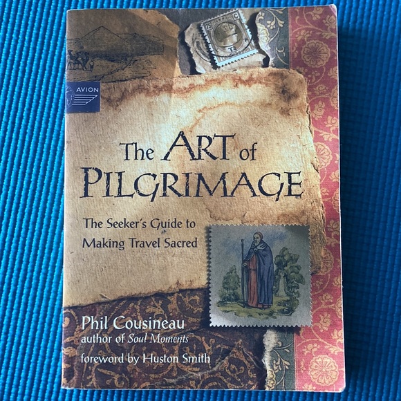 2 Travel Books - Picture 2 of 7